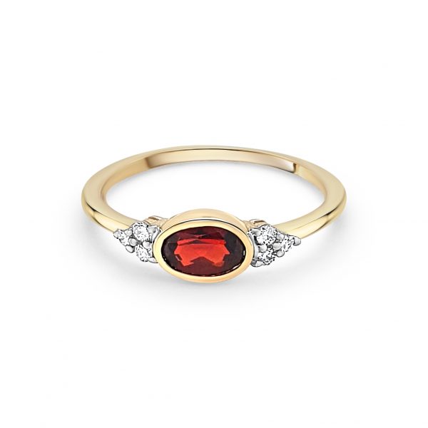 9ct Yellow Gold Garnet & Diamond Ring