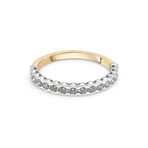18ct Gold 16 Stone Eternity Ring
