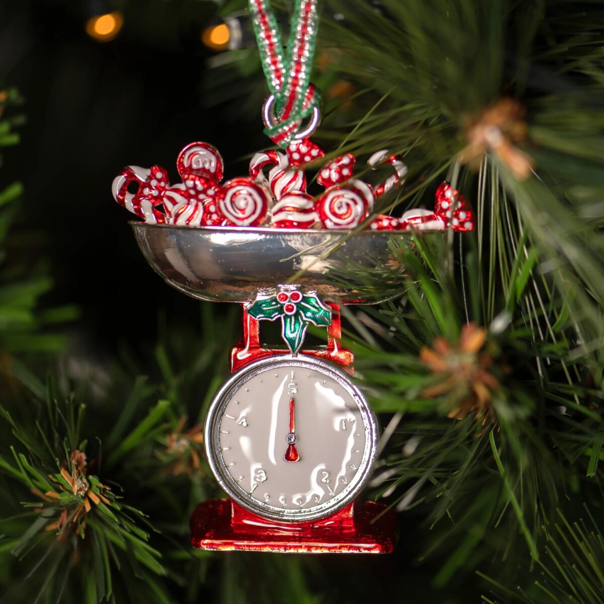Newbridge Retro Weighing Scales Christmas Tree Decoration (LS2220) - Image 2
